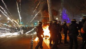 72655_44900024_44900023