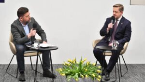 72716_44924829_44924824