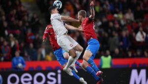 72717_44927141_44927127