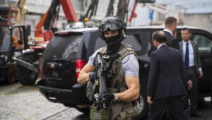 72844_44948445_44947702