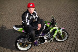 8012_Adrian-Pasek