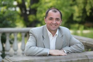 8379_zbigniew_rynasiewicz_majpg_800