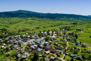 Widok na Jaśliska. Fot. Archiwum BiznesiStyl