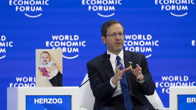 Fot. PAP/EPA/GIAN EHRENZELLER