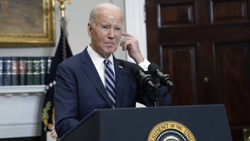 US President Joe Biden delivers remarks on the reported death of Aleksei Navalny in the Roosevelt Room at the White House in Washington, DC, USA, 16 February 2024. US President Biden said 'Make no mistake, Putin is responsible for Navalny's death' during a press conference. Russian opposition leader and outspoken Kremlin critic Alexey Navalny has died aged 47 in a penal colony, the Federal Penitentiary Service of the Yamalo-Nenets Autonomous District announced on 16 February 2024. A prison service statement said that Navalny 'felt unwell' after a walk on 16 February, and it was investigating the causes of his death. In late 2023 Navalny was transferred to an Arctic penal colony considered one of the harshest prisons. Fot. PAP/EPA/YURI GRIPAS / POOL