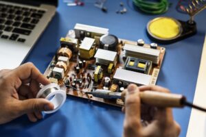 closeup-tin-soldering-with-electronics-circuit-board-Resizer-_750Q75