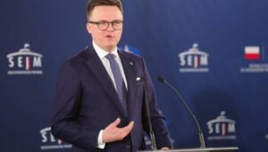 Fot. PAP/Rafał Guz
Warszawa, 08.03.2024. Marszałek Sejmu Szymon Hołownia podczas konferencji „25 lat członkostwa Polski w Organizacji Traktatu Północnoatlantyckiego (NATO) – od zimnej wojny do strategicznego partnerstwa”, 8 bm. w Sejmie w Warszawie. (ad) PAP/Rafał Guz