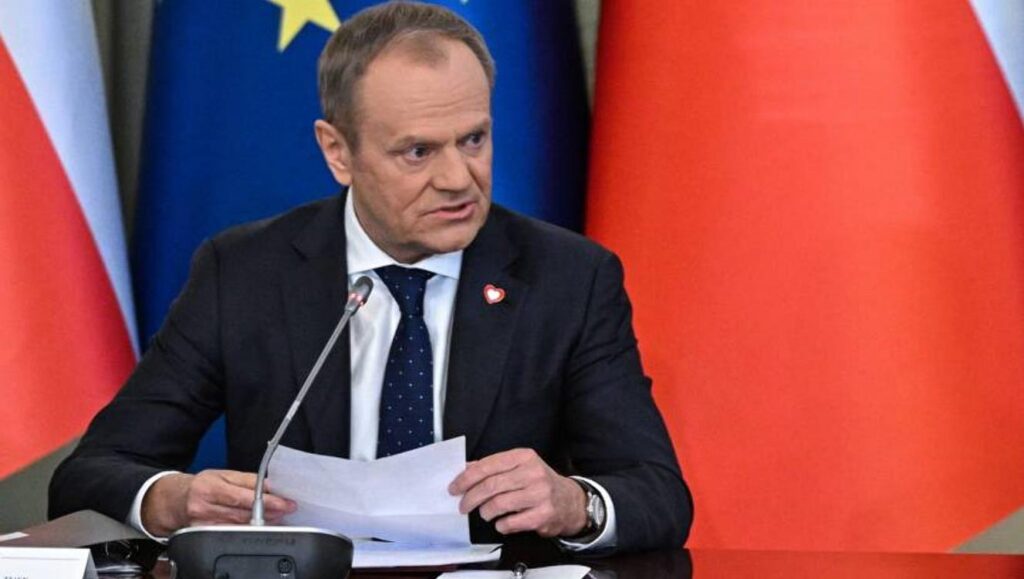 Fot. PAP/Radek Pietruszka
Warszawa, 13.02.2024. Premier Donald Tusk na posiedzeniu Rady Gabinetowej, 13 bm. w Pałacu Prezydenckim w Warszawie. Prezydent RP Andrzej Duda ma z rządem przedyskutować realizację strategicznych inwestycji, takich jak Centralny Port Komunikacyjny, kwestię energetyki jądrowej oraz modernizację polskiej armii. (aldg) PAP/Radek Pietruszka