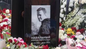 Floral tributes are seen at the grave of late Russian opposition leader Alexei Navalny, one day after his funeral at the Borisovskoye cemetery, on the outskirts of Moscow, Russia, 02 March 2024. Outspoken Kremlin critic Navalny died aged 47 in an arctic penal colony on 16 February 2024, after being transferred there in 2023. The colony is considered to be one of the worldâ€™s harshest prisons. Alexei Navalnyâ€™s body was laid to rest on 01 March 2024 at the Borisovskoye cemetery outside Moscow. Fot. PAP/EPA/MAXIM SHIPENKOV