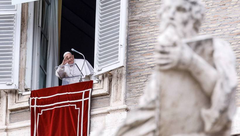 Pope Francis leads his Angelus prayer from the window of his office overlooking St. Peter's Square at the Vatican City, 03 March 2024. Fot. PAP/EPA/FABIO FRUSTACI
