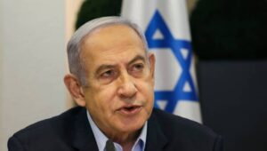 Israeli Prime Minister Benjamin Netanyahu convenes the weekly cabinet meeting at the Defence Ministry in Tel Aviv, Israel, 07 January 2024 (reissued 31 March 2024). Israeli Prime Minister Benjamin Netanyahu will undergo hernia surgery, his office announced on 31 March 2024. Fot. PAP/EPA/RONEN ZVULUN / POOL