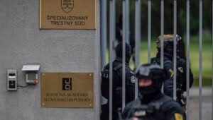 Fot. PAP/EPA/JAKUB GAVLAK