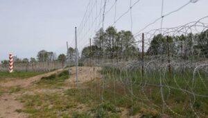 Fot. PAP/Paweł Supernak
Ozierany Wielkie (woj. podlaskie), 11.05.2024. Granica z Białorusią w miejscowości Ozierany Wielkie, 11 bm. (aldg) PAP/Paweł Supernak