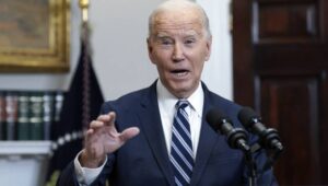 US President Joe Biden delivers remarks on the reported death of Aleksei Navalny in the Roosevelt Room at the White House in Washington, DC, USA, 16 February 2024. US President Biden said 'Make no mistake, Putin is responsible for Navalny's death' during a press conference. Russian opposition leader and outspoken Kremlin critic Alexey Navalny has died aged 47 in a penal colony, the Federal Penitentiary Service of the Yamalo-Nenets Autonomous District announced on 16 February 2024. A prison service statement said that Navalny 'felt unwell' after a walk on 16 February, and it was investigating the causes of his death. In late 2023 Navalny was transferred to an Arctic penal colony considered one of the harshest prisons. Fot. PAP/EPA/YURI GRIPAS / POOL