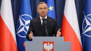 Warszawa, 07.06.2024. Prezydent RP Andrzej Duda wygłasza oświadczenie w Pałacu Prezydenckim w Warszawie, 7 bm. Prezydent Duda mówił m.in. o zatrzymaniu polskich żołnierzy, po oddaniu strzałów ostrzegawczych, podczas służby na granicy polsko-białoruskiej. Fot. PAP/Paweł Supernak
