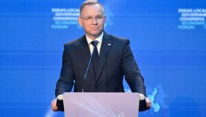 Lublin, 13.06.2024. Prezydent RP Andrzej Duda podczas wystąpienia w drugim dniu IV Samorządowego Kongresu Trójmorza i Forum Gospodarczego w Lubelskim Centrum Konferencyjnym w Lublinie, 13 bm. Fot. PAP/Wojtek Jargiło