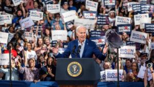 US President Joe Biden speaks to the crowd during a campaign event at the Jim Graham Building at the North Carolina State Fairgrounds in Raleigh, North Carolina, USA, 28 June 2024. Fot. PAP/EPA/STAN GILLILAND