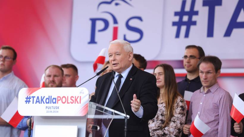 Pułtusk, 22.06.2024. Prezes Prawa i Sprawiedliwości Jarosław Kaczyński przemawia na konwencji Prawa i Sprawiedliwości w Pułtusku, 22 bm. Fot. PAP/Rafał Guz