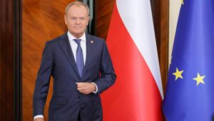 Fot. PAP/Paweł Supernak
Warszawa, 07.06.2024. Premier RP Donald Tusk podczas oświadczenia dla mediów w siedzibie KPRM w Warszawie, 7 bm. Premier spotkał się z szefem MS, prokuratorem generalnym Adamem Bodnarem w związku ze sprawą żołnierzy zatrzymanych przez Żandarmerię Wojskową. (doro) PAP/Paweł Supernak