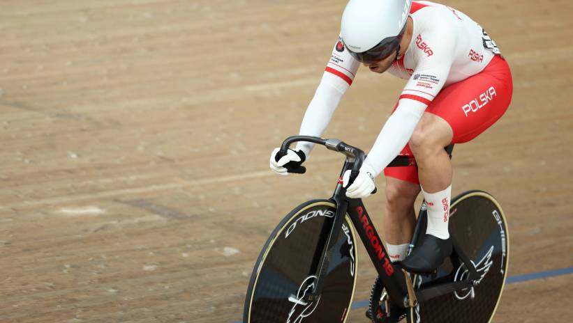 Mateusz Rudyk of Poland competes in the Men’s Elite Sprint qualification at the UCI World Cycling Championships in Glasgow, Britain, 05 August 2023. Fot. PAP/EPA/ADAM VAUGHAN