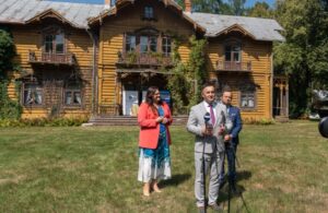 Od lewej: Małgorzata Jarosińska-Jedynak, Piotr Szopa i Władysław Ortyl. Fot. Anna Magda/UMWP