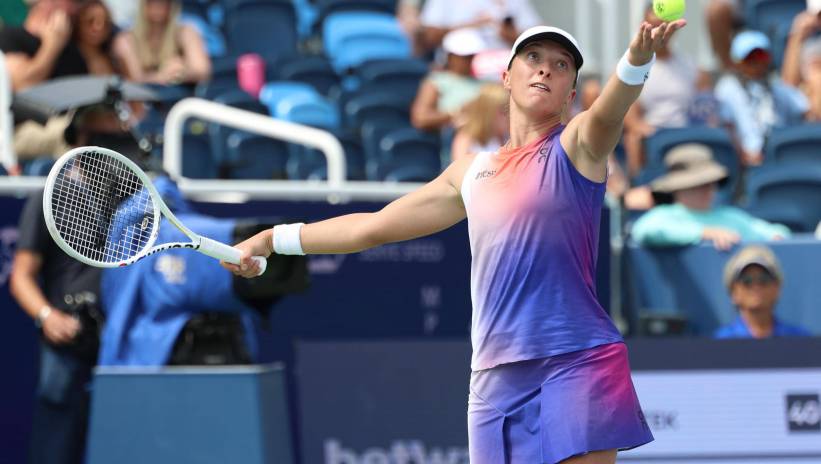 Fot. PAP/Marcin Cholewiński
Cincinnati, USA, 17.08.2024. Polka Iga Świątek w ćwierfinałowym meczu z Rosjanką Mirrą Andriejewą w turnieju tenisistek WTA 1000 w Cincinnati, 17 bm. (mch/dw) PAP/Marcin Cholewiński