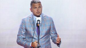 Warszawa, 18.07.2024. Prezes PKOl Radosław Piesiewicz podczas uroczystości wręczania nominacji olimpijskich i składania ślubowania przez reprezentantów Polski na Igrzyska Olimpijskie w Paryżu, która odbyła się 18 bm. w Warszawie. Fot. PAP/Radek Pietruszka