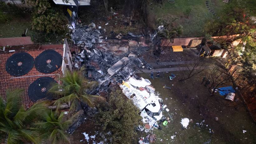 Aerial view of the site where a Voepass airline plane crashed, in Vinhedo, Brazil, 09 August 2024. A plane with 62 people on board crashed on 09 August in a residential area of the Brazilian municipality of Vinhedo, in the state of Sao Paulo, leaving no survivors. Fot. PAP/EPA/Isaac Fontana