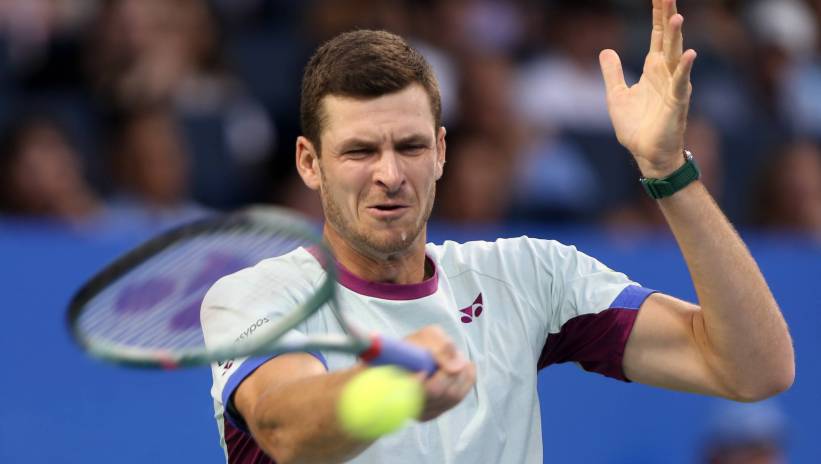 Hubert Hurkacz of Poland in action against Frances Tiafoe of the United States during the quarter-final round of the Cincinnati Open at the Lindner Family Tennis Center in Mason Ohio, USA, 17 August 2024. Fot. PAP/EPA/MARK LYONS