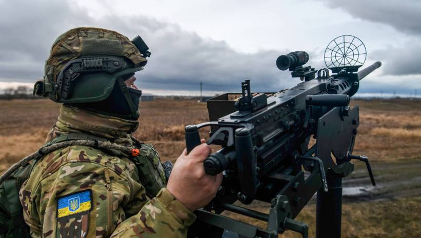 Ukraina, obwód kijowski, 25.03.2024. Na zdjęciach z 24 bm. Ochotnicza Jednostka Obrony Powietrznej na pozycji w obwodzie kijowskim. Trwa inwazja Rosji na Ukrainę. Fot. PAP/Vladyslav Musiienko