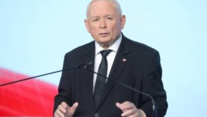 Fot. PAP/Rafał Guz
Warszawa, 09.09.2024. Prezes Prawa i Sprawiedliwości Jarosław Kaczyński podczas konferencji prasowej w siedzibie PiS przy ul. Nowogrodzkiej w Warszawie, 9 bm. (ad) PAP/Rafał Guz