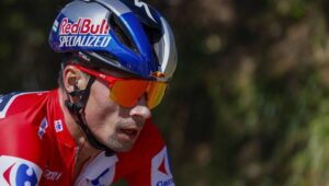 Slovenian rider and overall leader Primoz Roglic of Red Bull-BORA-hansgrohe team in action during the 20th stage of the Vuelta a Espana cycling race over 172 km from Villarcayo to Picon Blanco, Spain, 07 September 2024. Fot. PAP/EPA/JAVIER LIZON