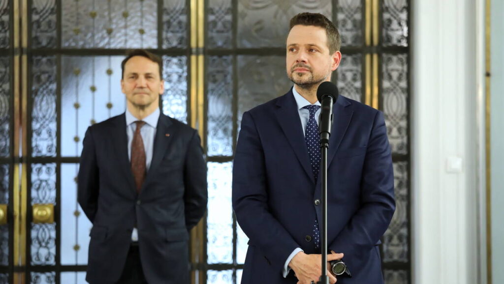 Radosław Sikorski, Rafał Trzaskowski. Fot. PAP/Tomasz Gzell