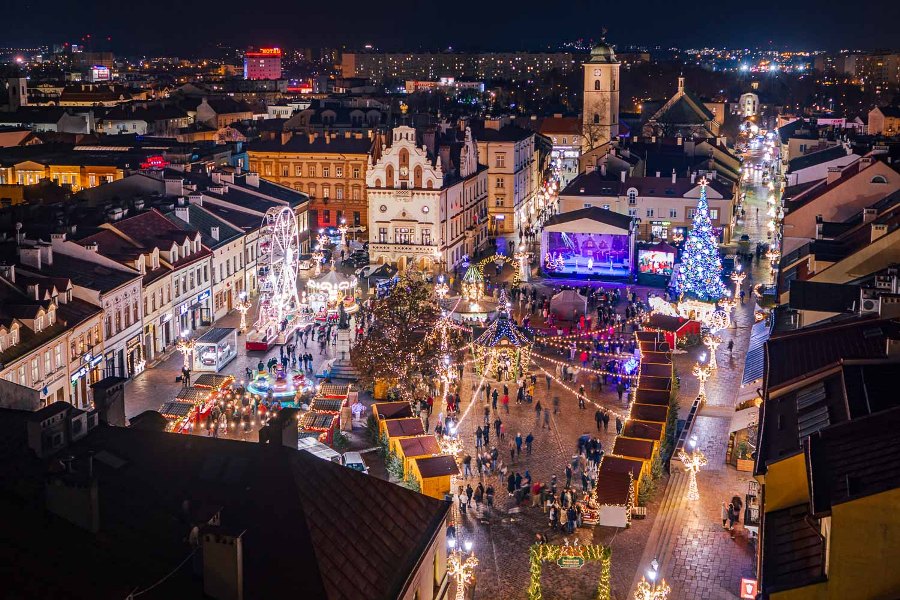 Świąteczne Miasteczko na Rynku w Rzeszowie. Fot. Tadeusz Poźniak