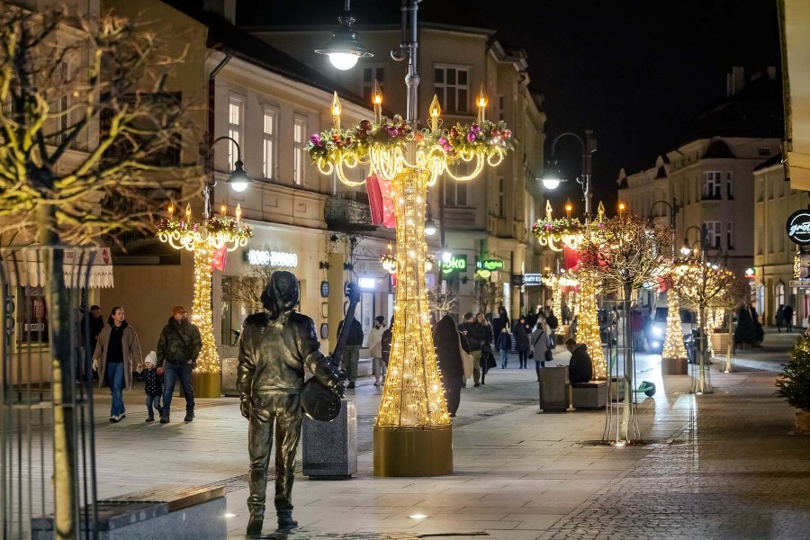 Świątecznie oświetlona ulica 3 Maja. Fot. Tadeusz Poźniak