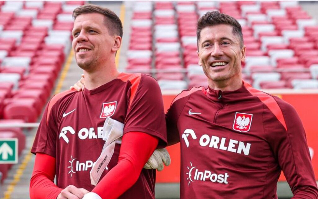 Foto: Wojciech Szczęsny i Robert Lewandowski / Źródło: PZPN