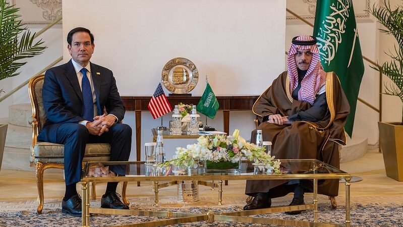 Foto: Sekretarz Rubio podczas wizyty w, Arabii Saudyjskiej i Zjednoczonych Emiratów Arabskich / Źródło: Serwis informacyjny Departament Stanu USA