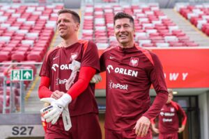 Foto: Wojciech Szczęsny i Robert Lewandowski / Źródło: Serwis informacyjny PZPN