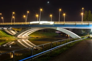 Foto: Most Zamkowy w Rzeszowie / Autor zdjęcia: Wiktor Strzępek / Źródło: Resinet.pl