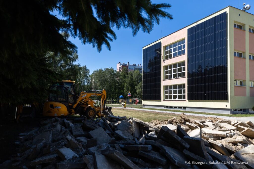 Foto: Zdjęcie z terenu budowy przy jednej z rzeszowskich szkół, fot. Grzegorz Bukała, Urząd Miasta Rzeszowa