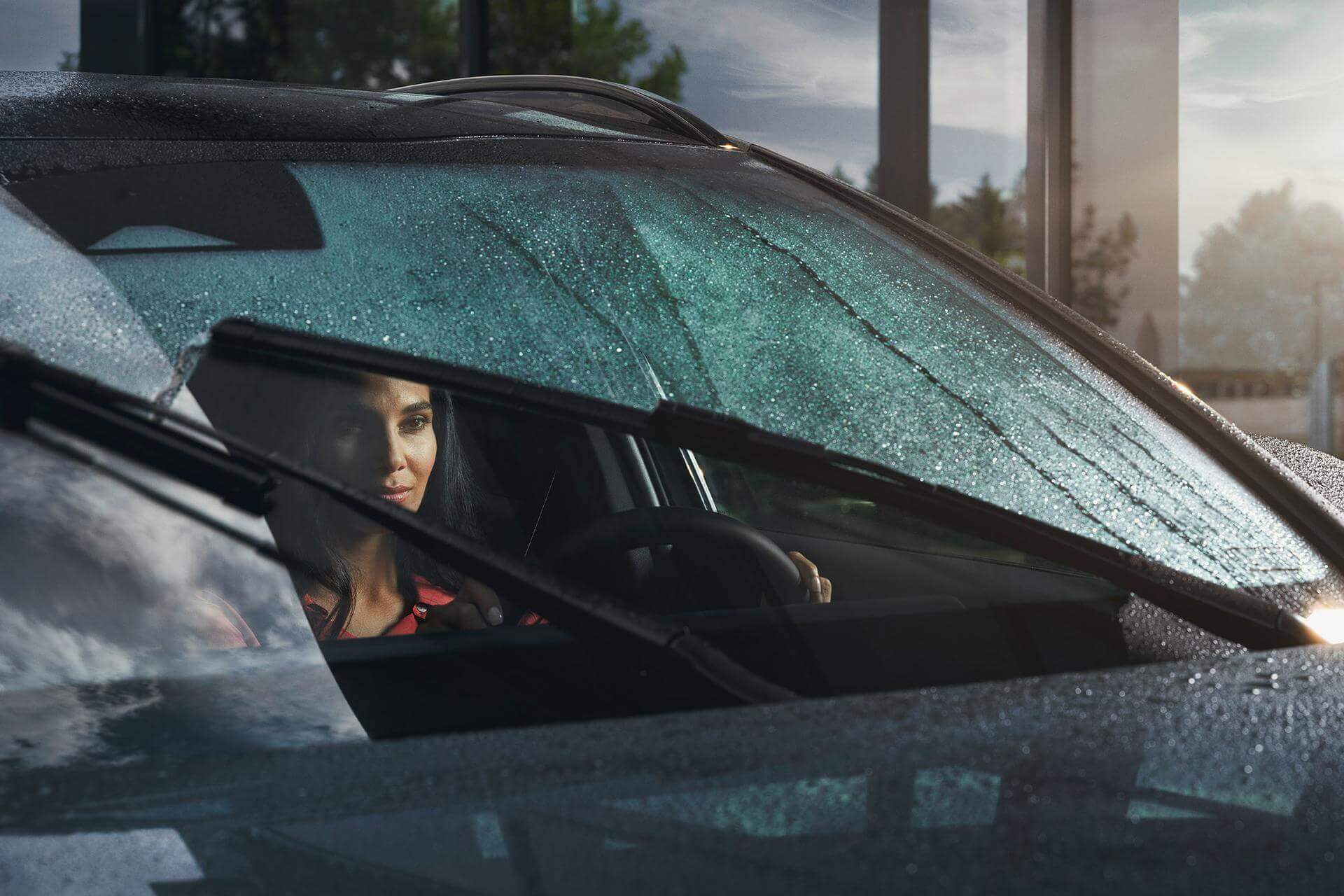 Wiper-Blades-Working-During-Rain