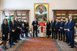 Foto: Prezydent na audiencji u Papieża Leona XIV / Źródło: Oficjalna strona Prezydenta Rzeczypospolitej Polskiej