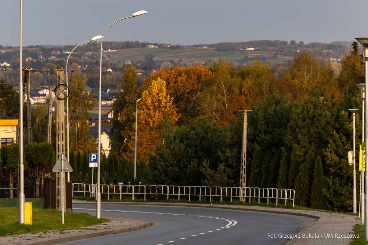 Oświetlenie na osiedlu Budziwój, fot. Grzegorz Bukała / Urząd Miasta Rzeszowa