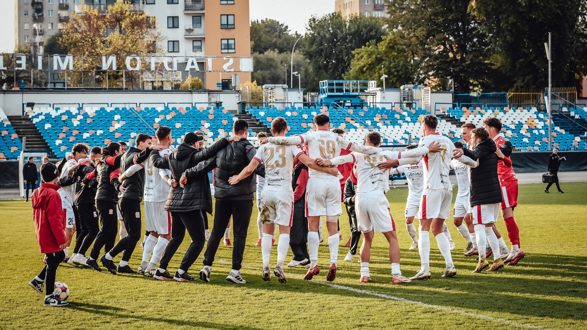 Foto - Zdjęcie z meczu Resovia – Rekord Bielsko-Biała / Autorem zdjęcia jest Martlens.jpg