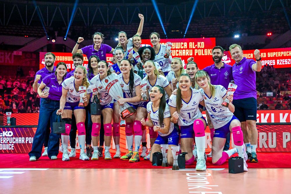 KS DevelopRes Rzeszów z AL-KO Superpucharem Polski Kobiet. Fot. Piotr Sumara i Justyna Matjas.
