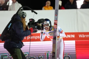 Foto: Daniel Tschofenig wygrał osiem Pucharów Świata w sezonie 2024/25 - FIS/ ActionPress/Julia Piątkowska