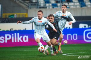 Foto: Stal Rzeszów – Pogoń Grodzisk Mazowiecki 1:0 (1:0)
Jonathan Junior 16′