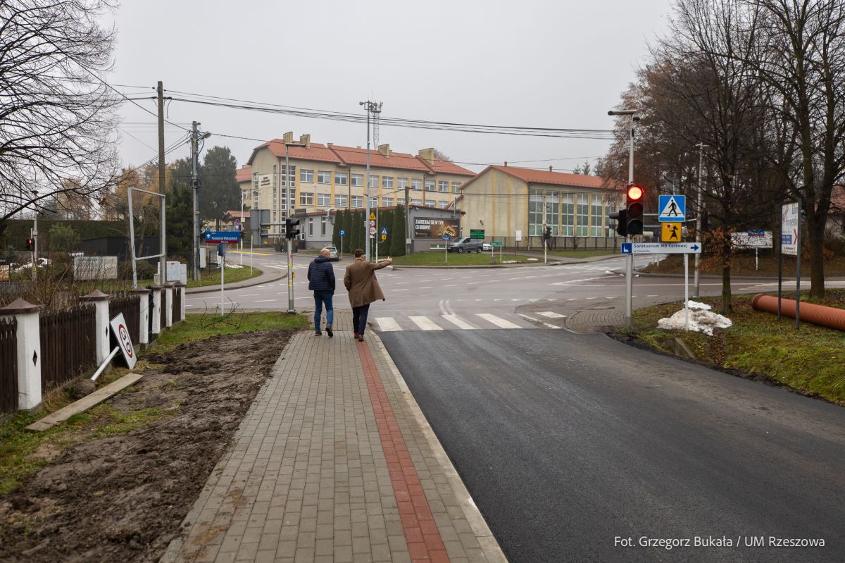Zdjęcie chodnika przy ul. Powstańców Śląskich, fot. Grzegorz Bukała, Urząd Miasta Rzeszowa