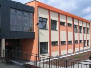 Foto: zdjęcie szkoły na osiedlu Budziwój / Źródło: Serwis informacyjny Urzędu Miasta Rzeszowa