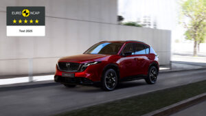 Foto: Maksymalna pięciogwiazdkowa ocena Euro NCAP dla nowej Mazdy CX-5 / Źródło: Portal prasowy Mazda Motor Europe
